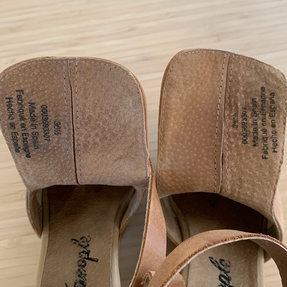 Free People Leather Cedar Clogs - Picture 16 of 16